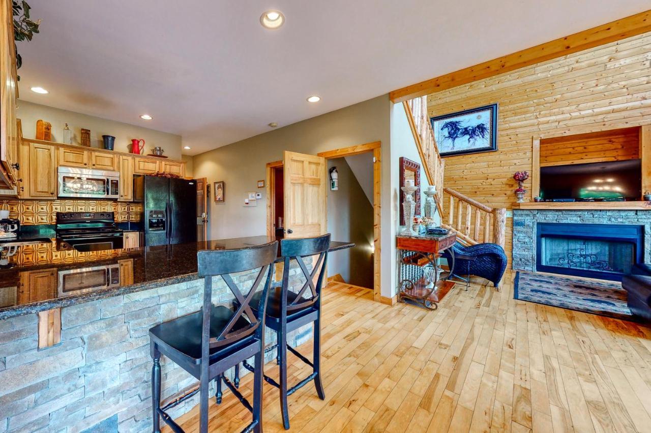 Вилла Red Roof Retreat Кливленд Экстерьер фото