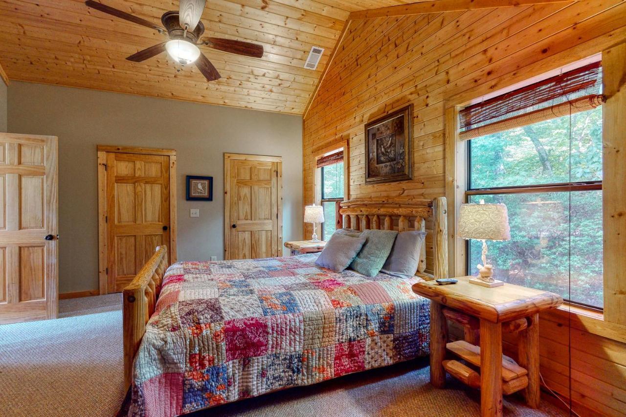 Вилла Red Roof Retreat Кливленд Экстерьер фото