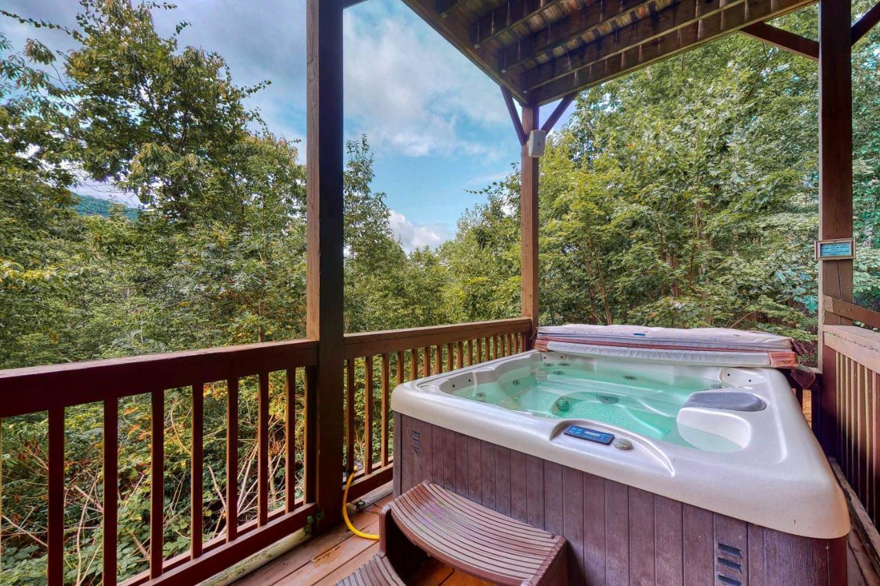 Вилла Red Roof Retreat Кливленд Экстерьер фото