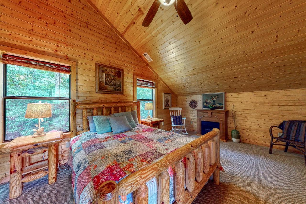 Вилла Red Roof Retreat Кливленд Экстерьер фото